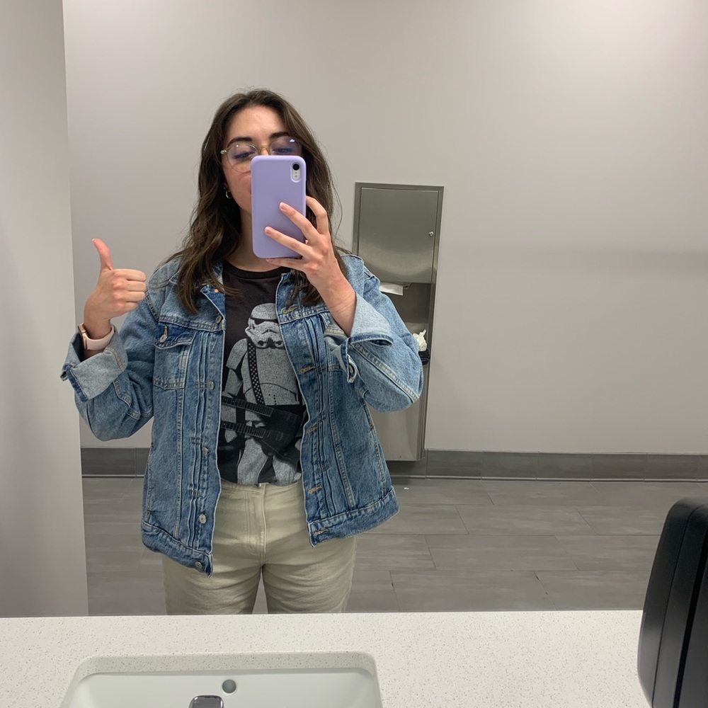 Meet your Posher, Maura